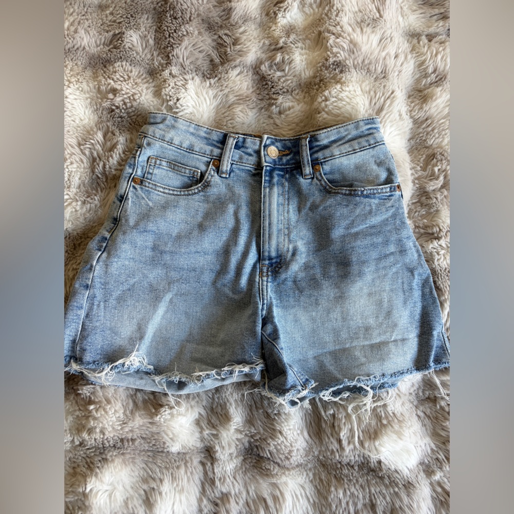 H&M Light Blue Cropped Women's Jeans
